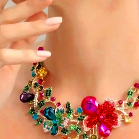 NORDSTOM "SPRING GARDEN" COCKTAIL CHUNKY NECKLACE NWOT - Picture 7 of 7